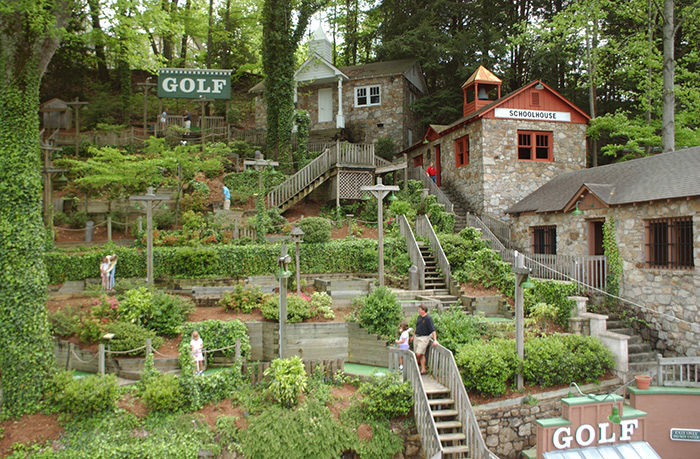 Fort Fun Mini Golf Smoky Mountains