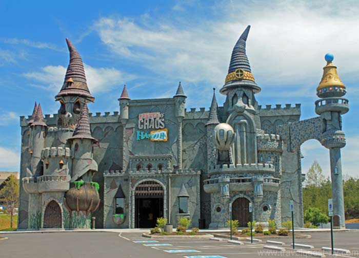 Hannah's Maze of Mirrors Pigeon Forge