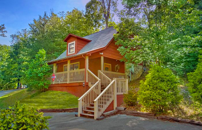 Cabin in Pigeon Forge, TN For Memorial Day