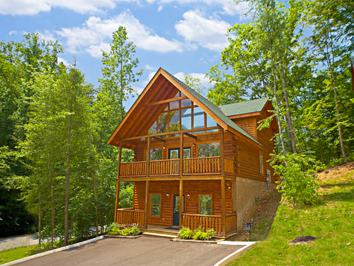 Affordable Cabin in Pigeon Forge For Summer Vacations