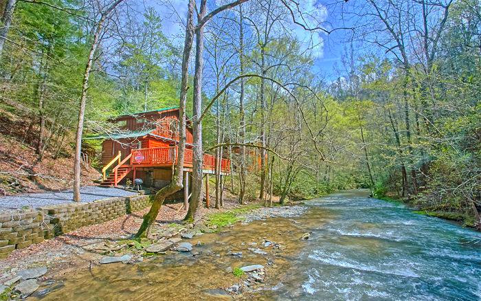 Cabins on Rivers and Streams in Pigeon Forge, TN