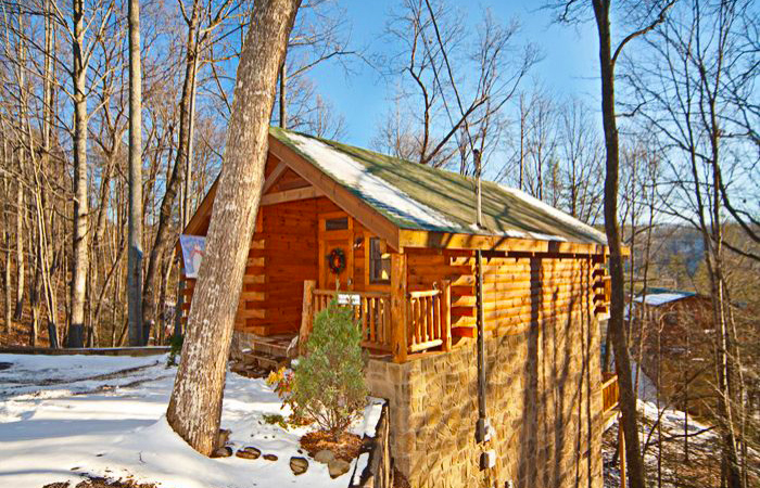 Snowy Cabin in Pigeon Forge