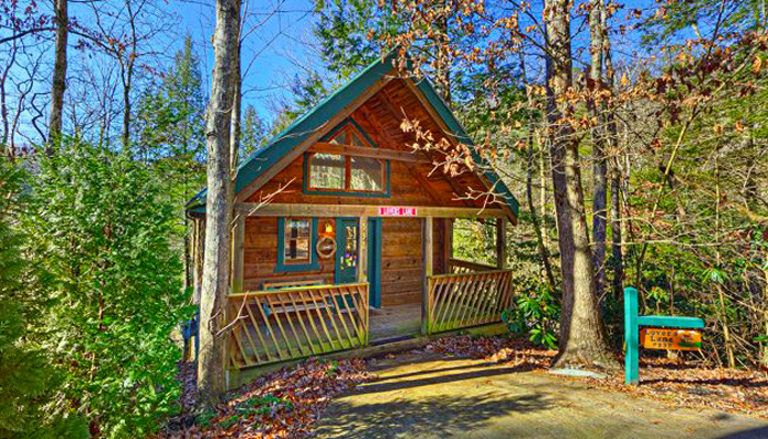 Log Cabin For Honeymoons in Pigeon Forge