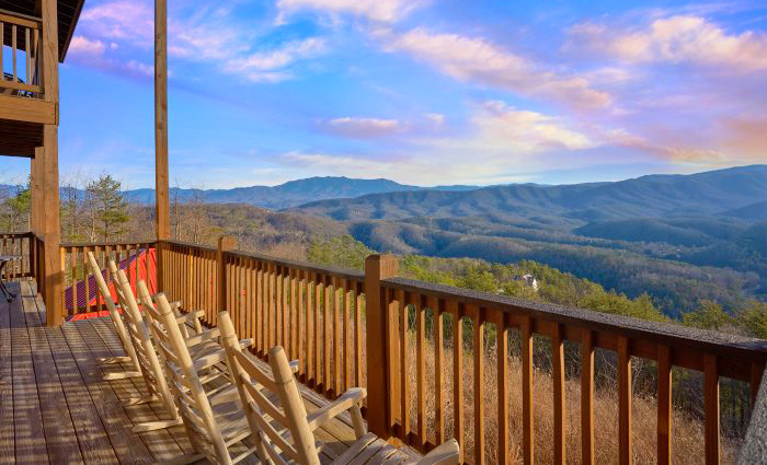 Luxury Cabin With Mountain View in the Smokies