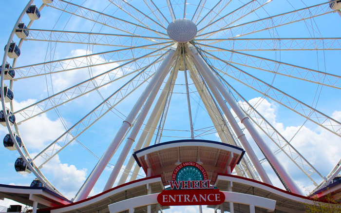 Smoky Mountain Wheel in Pigeon Forge