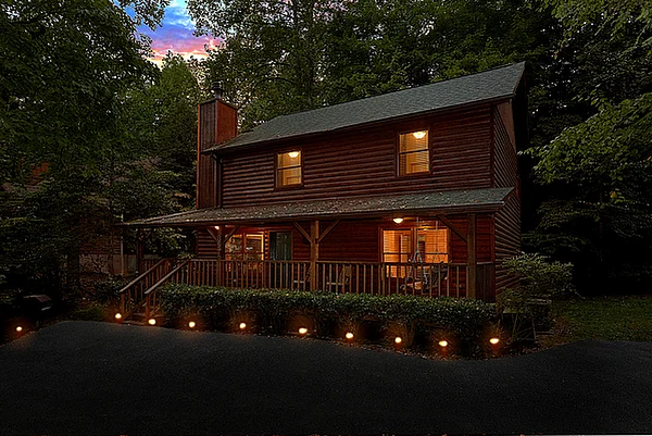 Little Wren A Cabin In The Woods Near Pigeon Forge