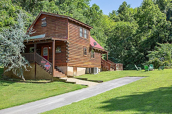 Pet Friendly Lodging Sevierville Tn Moose Lake Lodge
