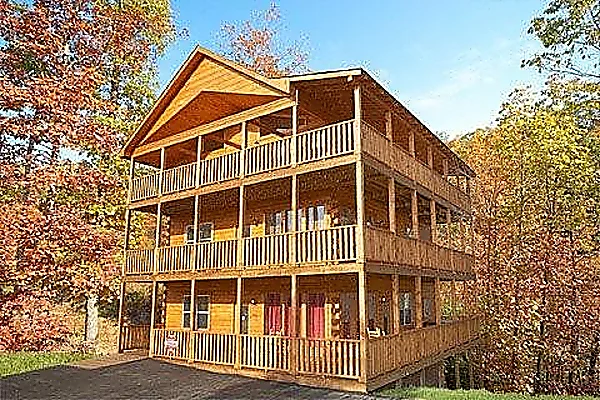 The Hummingbird - 6 Bedroom Cabin Rental in Sevierville ...