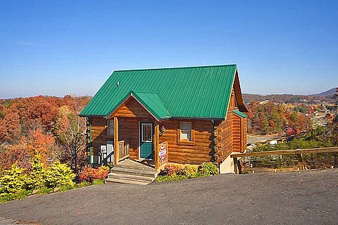 Bedroom Cabin in the Pigeon Forge Smokies, Cabin in Pigeon Forge ...